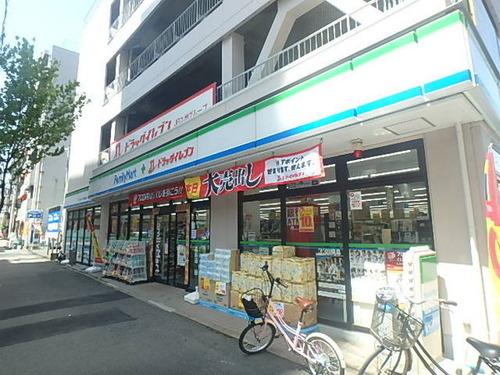 ファミリーマートドラッグイレブン神屋町店