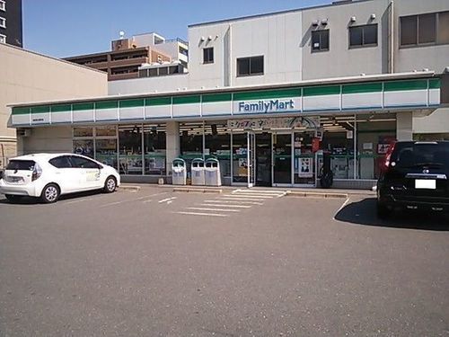ファミリーマート筑紫通比恵町店