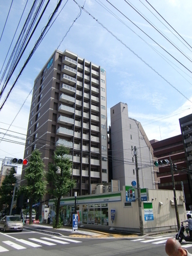 ファミリーマート博多出来町公園前店